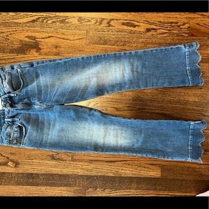 Frame Le crop denim boot jean with scallop. Size 25. High waisted.